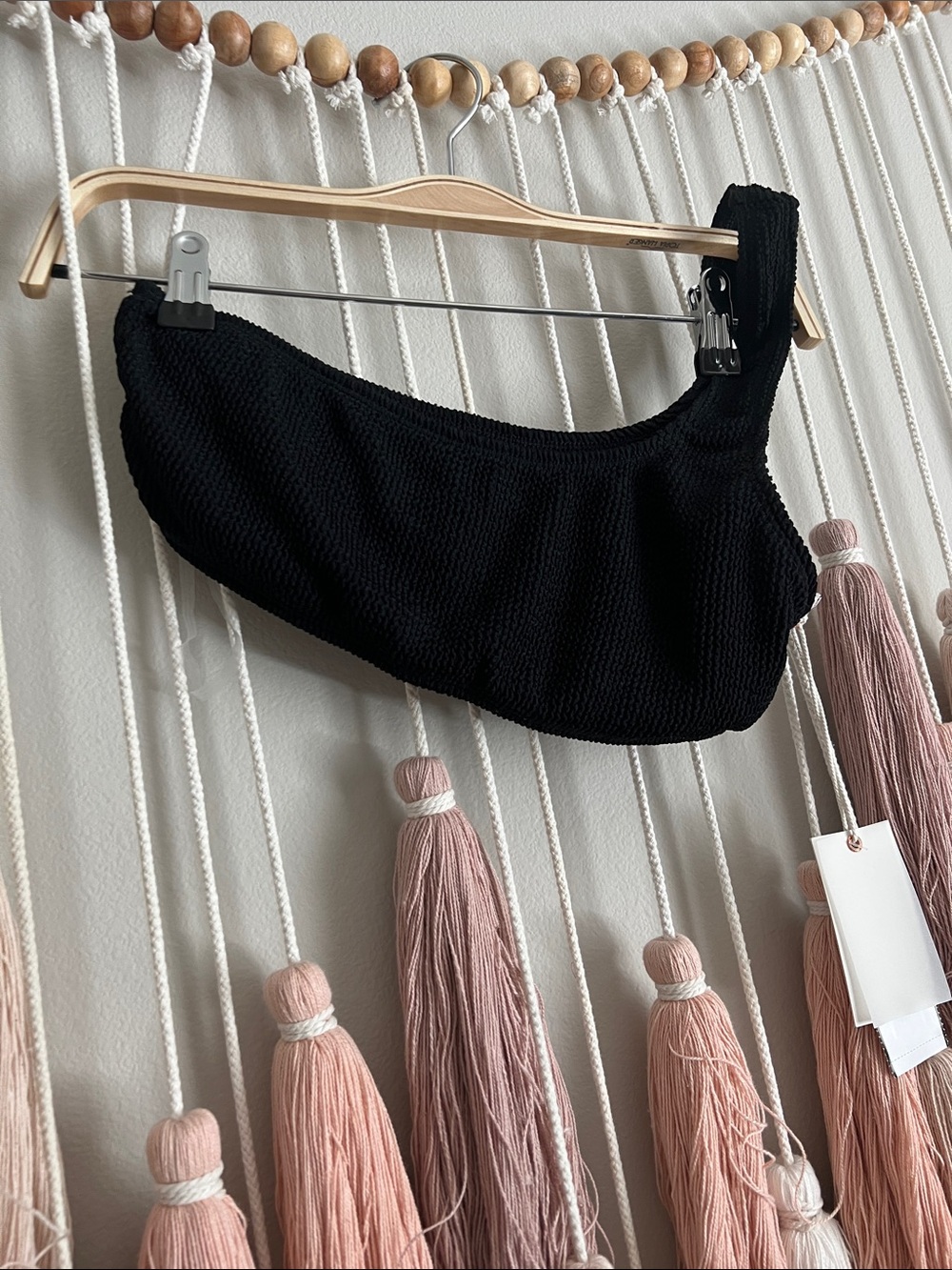 Good American swim top Black One-Shoulder Textured